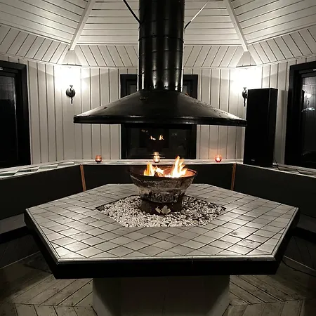 Дом отдыха Cozy Timber With Sauna & Grill Hut