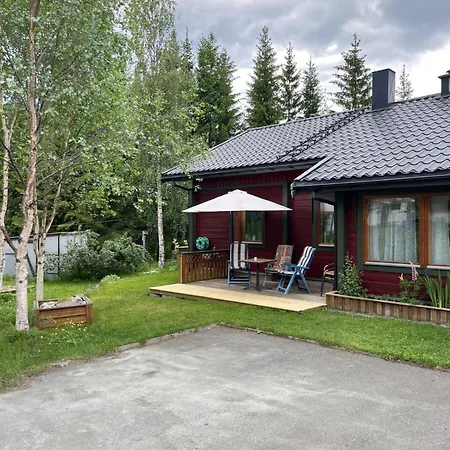 Сasa de vacaciones Cozy Timber With Sauna & Grill Hut *